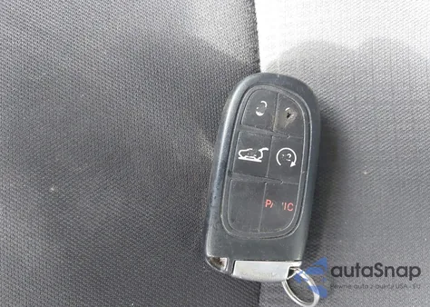 2015 Jeep Cherokee Latitude z USA, uszkodzony, nr VIN 1C4PJMCSXFW755629